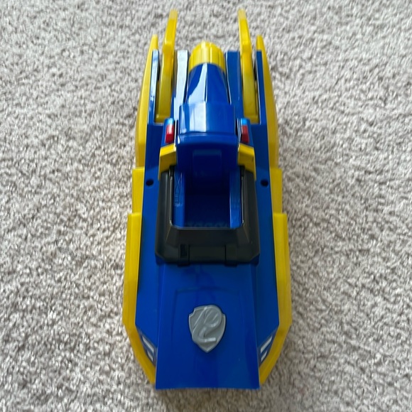 Paw Patrol, Mighty Pups Charged Up Chase Transforming Deluxe Vehicle - Picture 1 of 5